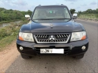 Mitsubishi Montero V6 2004 SUV