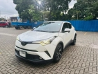 Toyota CHR NGX50 2018 SUV