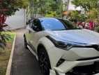 Toyota CHR NGX 50 2017 SUV