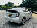 Toyota Prius G Grade 3rd Generation 2016 Car